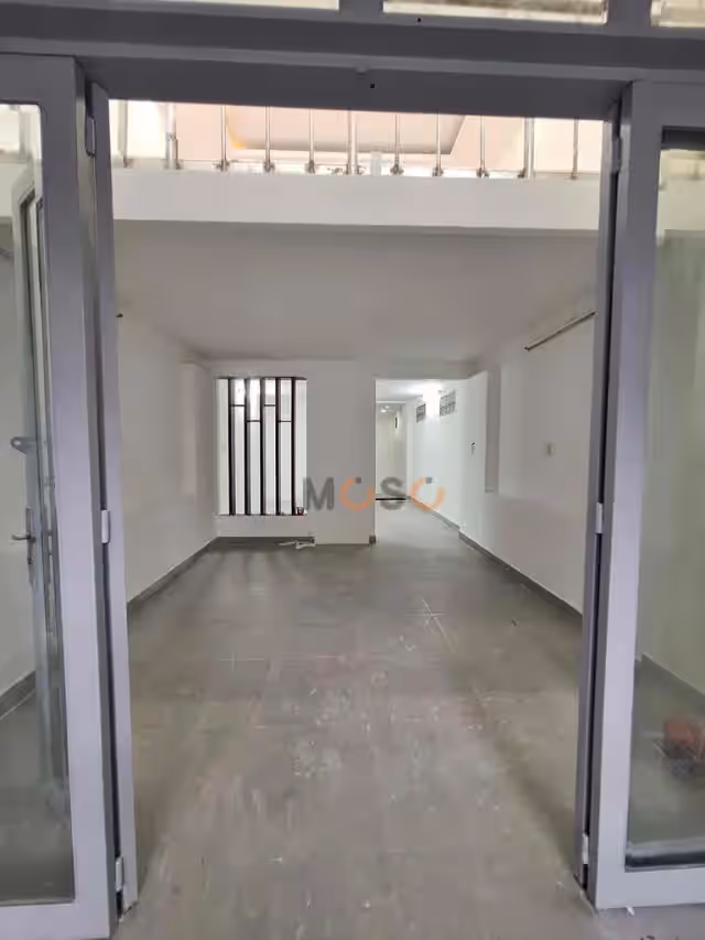 Cho thuê nhà mặt tiền Đường Kênh Tân Hóa Quận Tân Phú, TP.HCM – 4 phòng ngủ, giá 17 triệu