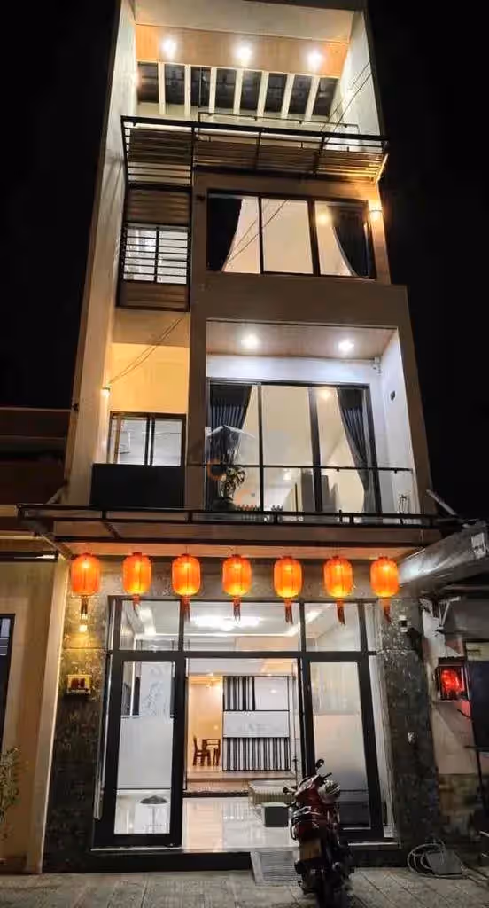 Cho thuê nhà hẻm chung chư Quận Tân Bình, TP.HCM – 4 phòng ngủ, giá 24 triệu