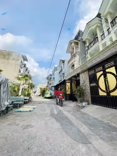 Cho thuê nhà hẻm Huỳnh Thị Hai Quận 12, TP.HCM – 2 phòng ngủ, giá 5.5 triệu