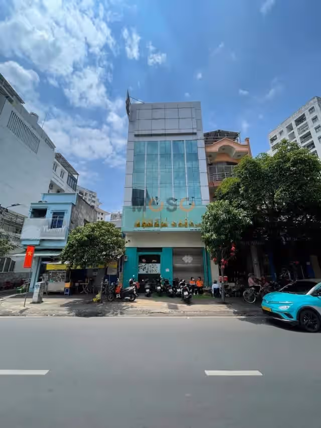 Cho thuê nhà mặt tiền Lạc Long Quân Quận 11, TP.HCM – 4 phòng ngủ, giá 26 triệu