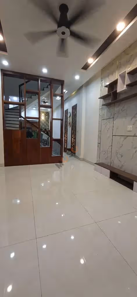 Bán nhà hẻm Quận 9 cũ, Ho Chi Minh – 4 phòng ngủ, giá 7.9 tỷ