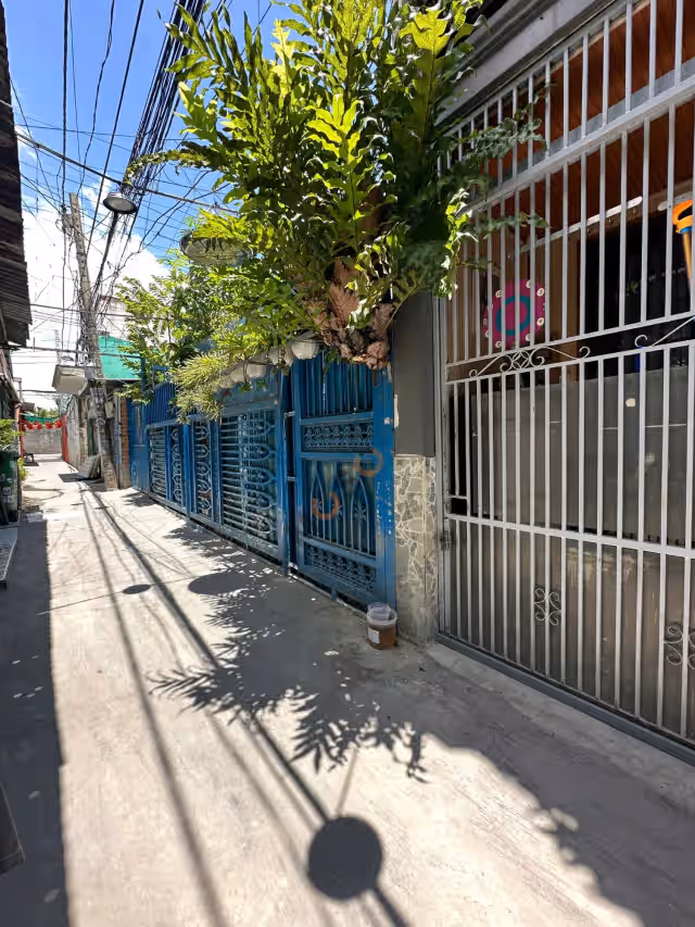 Bán nhà hẻm Thạnh Lộc 17 Quận 12, TP.HCM – 1 phòng ngủ, giá 2.5 tỷ