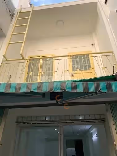 Cho thuê nhà hẻm Đường Lê Văn Sỹ Quận 3, TP.HCM – 2 phòng ngủ, giá 12 triệu Cho thuê nhà hẻm Đường Lê Văn Sỹ Quận 3, TP.HCM – 2 phòng ngủ, giá 12 triệu