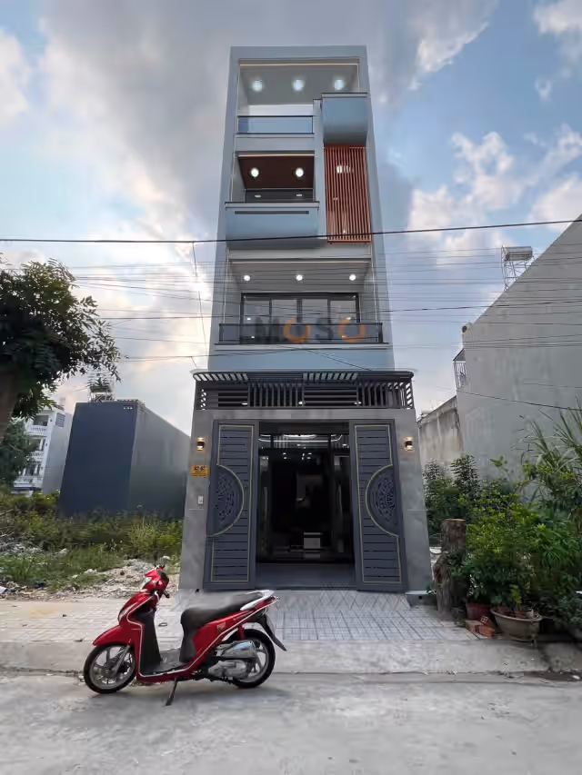 Bán nhà mặt tiền  D18 KDC Cát Tường Phú Sinh Huyện Đức Hòa, Long An – 4 phòng ngủ, giá 3.4 tỷ