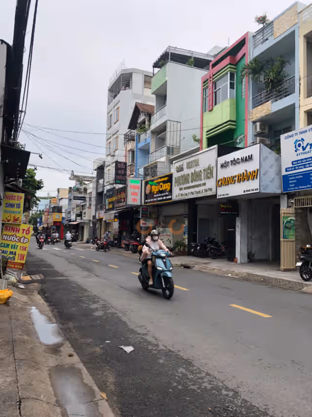 Bán nhà mặt tiền Văn Cao Quận Tân Phú, TP.HCM – 3 phòng ngủ, giá 5 tỷ Bán nhà mặt tiền Văn Cao Quận Tân Phú, TP.HCM – 3 phòng ngủ, giá 5 tỷ