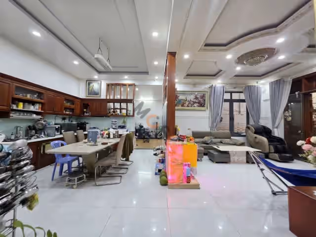 Bán nhà hẻm Đường Hoàng Lê Kha Quận 6, TP.HCM – 8 phòng ngủ, giá 24.5 tỷ Bán nhà hẻm Đường Hoàng Lê Kha Quận 6, TP.HCM – 8 phòng ngủ, giá 24.5 tỷ