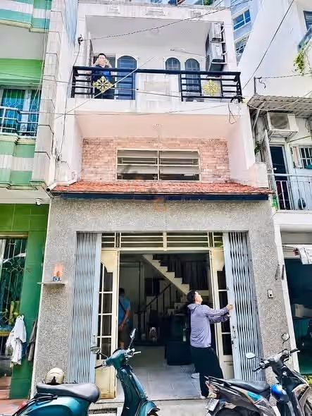 Bán nhà mặt tiền âu cơ Quận 11, TP.HCM – 3 phòng ngủ, giá 6.3 tỷ