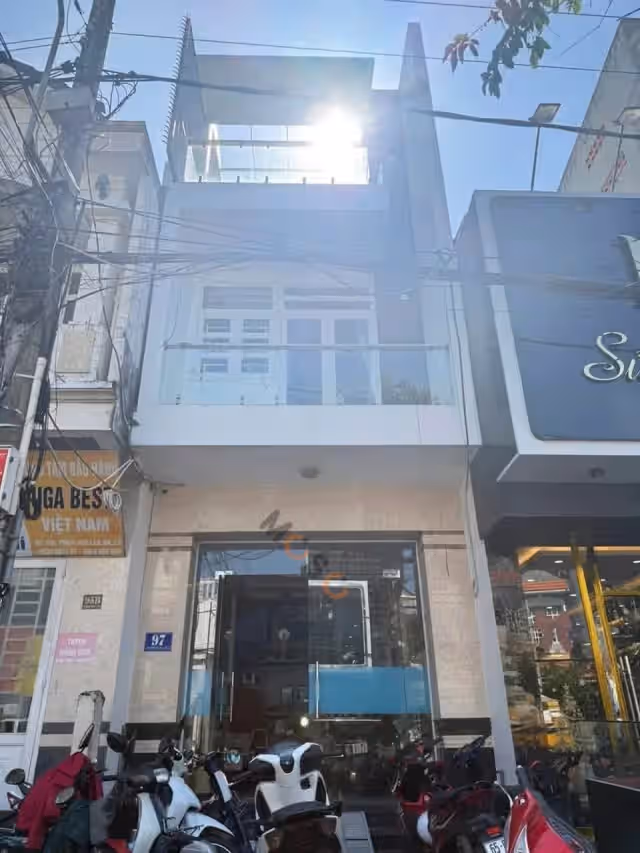 Bán nhà mặt tiền đường Phạm Ngũ Lão Quận Ninh Kiều, TP. Cần Thơ – 4 phòng ngủ, giá 8.2 tỷ