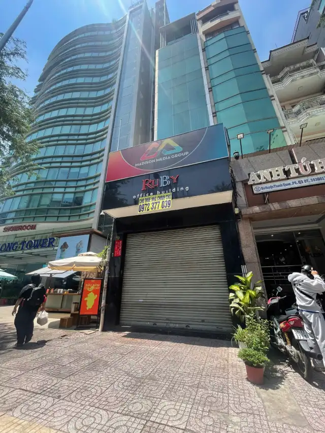 Cho thuê nhà mặt tiền Bà Huyện Thanh Quan Quận 3, TP.HCM – 1 phòng ngủ, giá 90 triệu Cho thuê nhà mặt tiền Bà Huyện Thanh Quan Quận 3, TP.HCM – 1 phòng ngủ, giá 90 triệu