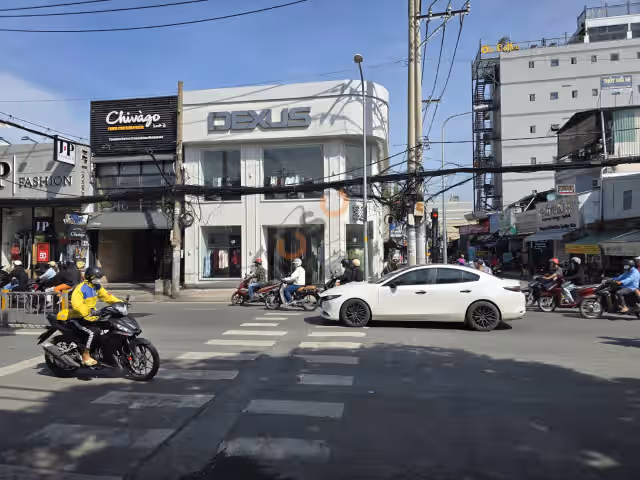 Cho thuê nhà mặt tiền Nguyễn Thị Thập Quận 7, TP.HCM – 1 phòng ngủ, giá 90 triệu