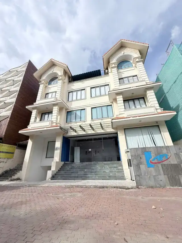 Cho thuê nhà mặt tiền Nguyễn Thị Thập Quận 7, TP.HCM – 1 phòng ngủ, giá 150 triệu