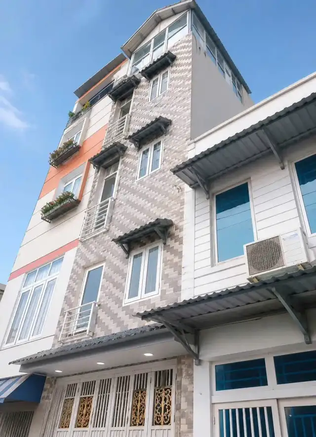 Bán nhà hẻm Hoàng Diệu Quận 4, TP.HCM – 6 phòng ngủ, giá 6.8 tỷ