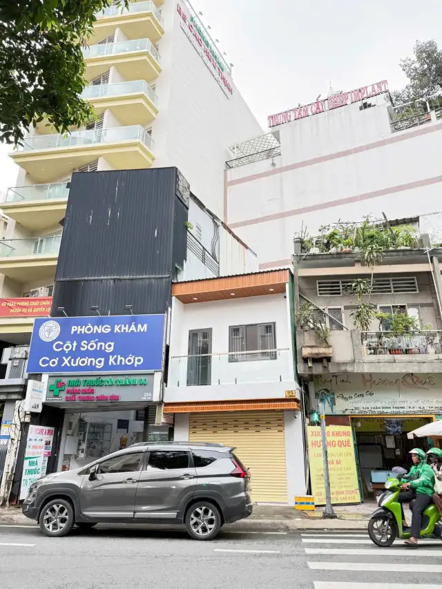 Bán nhà mặt tiền Trần Phú Quận 5, TP.HCM – 2 phòng ngủ, giá 8.4 tỷ Bán nhà mặt tiền Trần Phú Quận 5, TP.HCM – 2 phòng ngủ, giá 8.4 tỷ