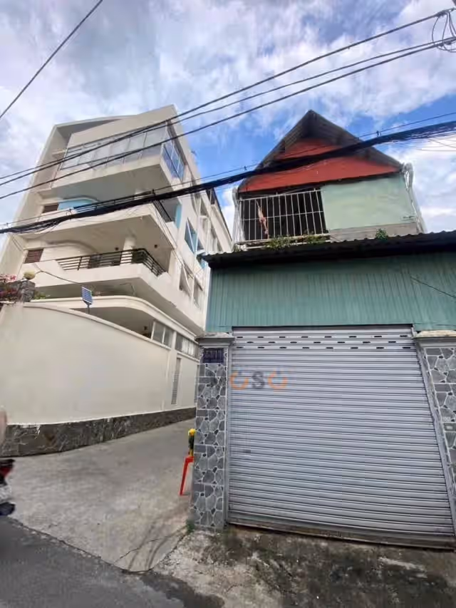 Bán nhà hẻm đường số 18 Thành phố Thủ Đức, TP.HCM – 5 phòng ngủ, giá 5.9 tỷ Bán nhà hẻm đường số 18 Thành phố Thủ Đức, TP.HCM – 5 phòng ngủ, giá 5.9 tỷ