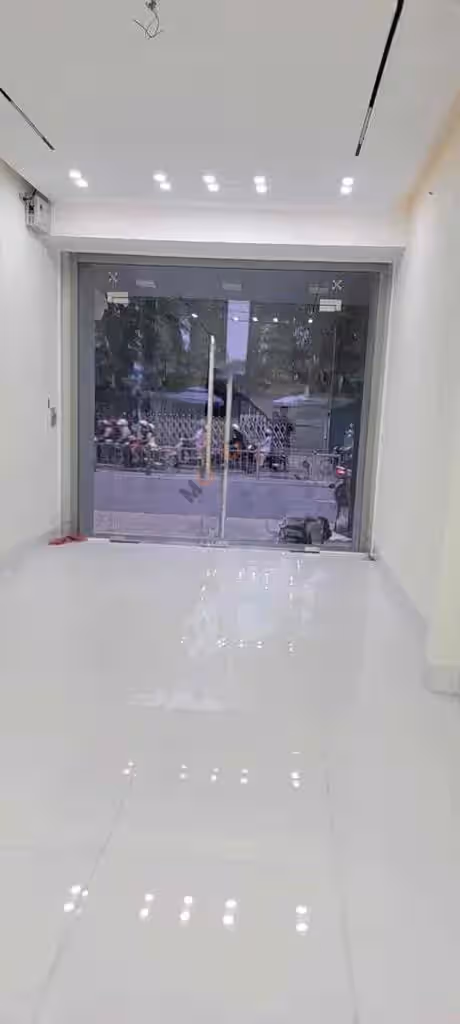 Cho thuê nhà mặt tiền Đường Trường Chinh Tân Bình, TP.HCM – 6 phòng ngủ, giá 35 triệu Cho thuê nhà mặt tiền Đường Trường Chinh Tân Bình, TP.HCM – 6 phòng ngủ, giá 35 triệu