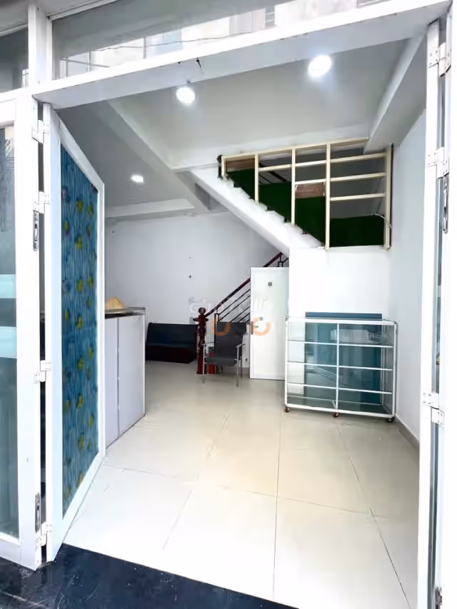 Cho thuê nhà hẻm Đường Cao Thắng Quận 10, TP.HCM – 2 phòng ngủ, giá 14.5 triệu Cho thuê nhà hẻm Đường Cao Thắng Quận 10, TP.HCM – 2 phòng ngủ, giá 14.5 triệu