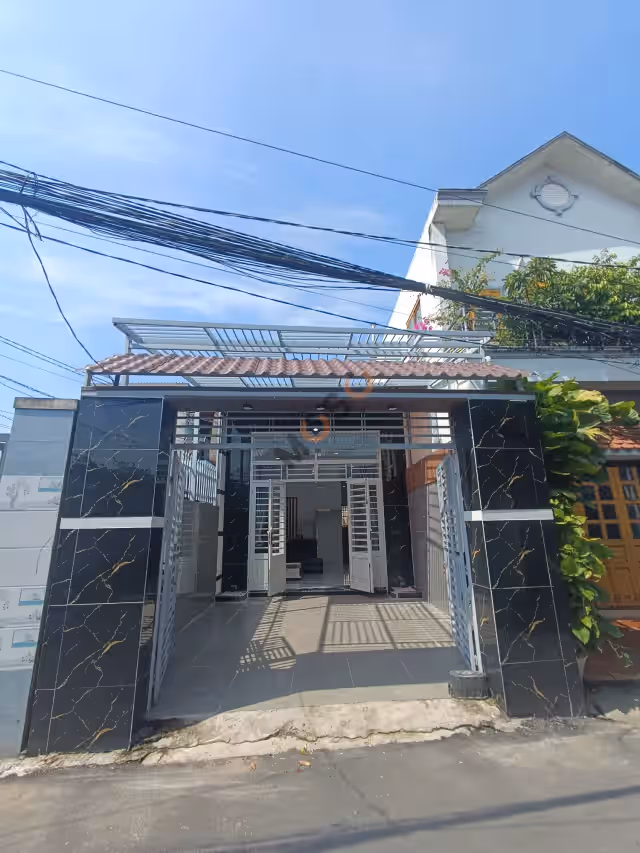 Bán nhà mặt tiền Đường Nguyễn Du Thành phố Dĩ An, Bình Dương – 2 phòng ngủ, giá 4.6 tỷ Bán nhà mặt tiền Đường Nguyễn Du Thành phố Dĩ An, Bình Dương – 2 phòng ngủ, giá 4.6 tỷ
