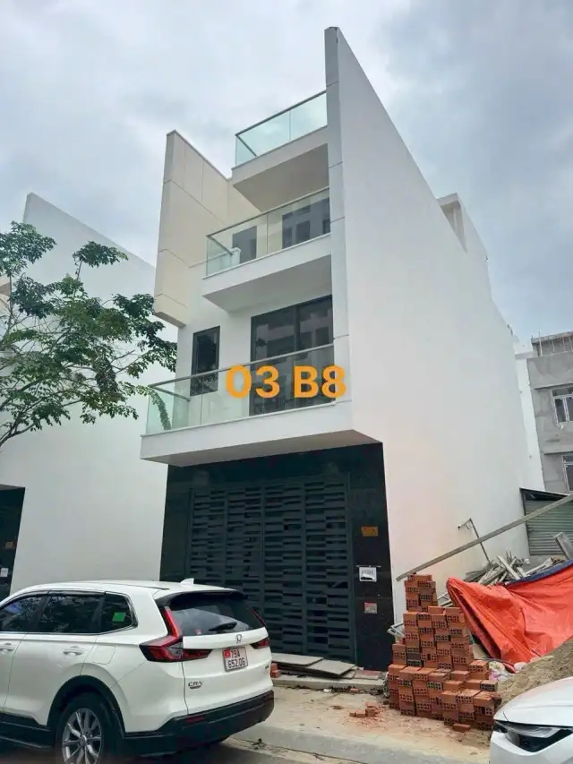 Bán nhà mặt tiền đường B8, KĐT VCN Phước Long 2 Thành phố Nha Trang, Khánh Hòa – 3 phòng ngủ, giá 9 tỷ