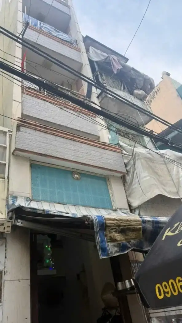Bán nhà hẻm Lê Quốc Hưng Quận 4, TP.HCM – 3 phòng ngủ, giá 4.3 tỷ Bán nhà hẻm Lê Quốc Hưng Quận 4, TP.HCM – 3 phòng ngủ, giá 4.3 tỷ