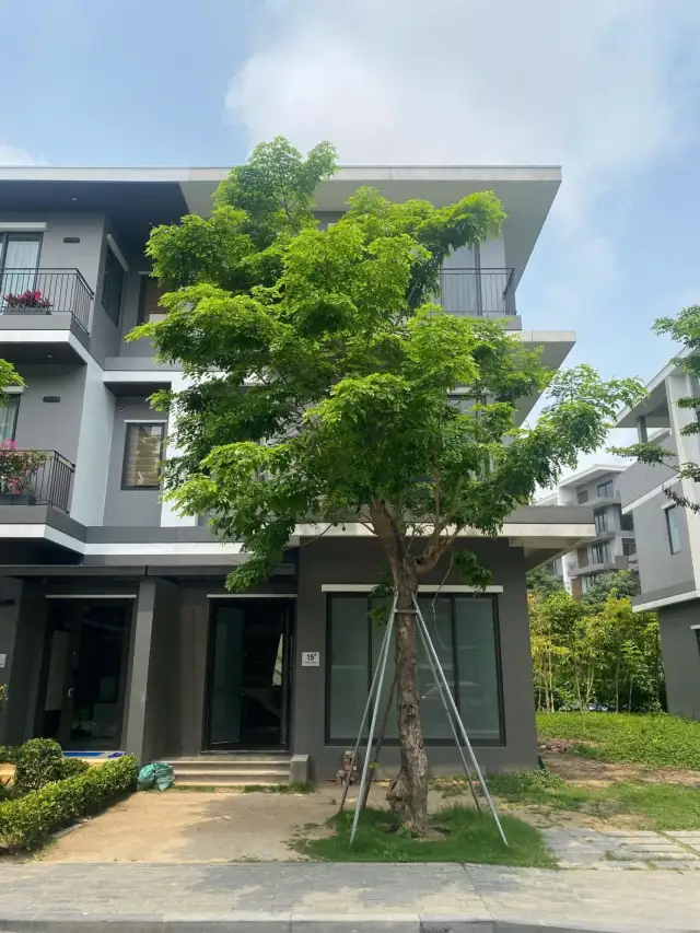 Bán nhà mặt tiền Eco Central Park, đường Nguyễn Sỹ Sách Thành phố Vinh, Nghệ An – 4 phòng ngủ, giá 8.6 tỷ Bán nhà mặt tiền Eco Central Park, đường Nguyễn Sỹ Sách Thành phố Vinh, Nghệ An – 4 phòng ngủ, giá 8.6 tỷ
