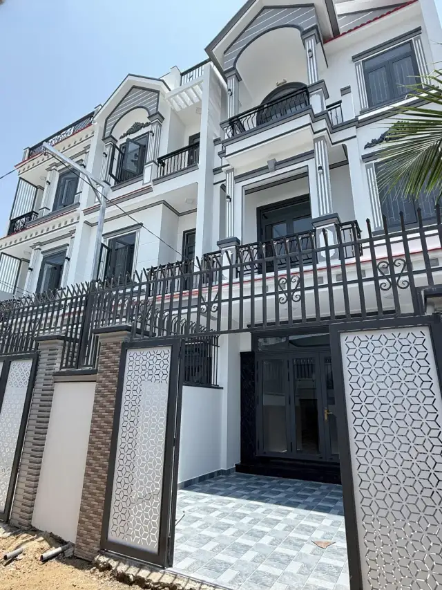 Bán nhà hẻm đường Cầu Dứa - Phú Nông Thành phố Nha Trang, Khánh Hòa – 4 phòng ngủ, giá 5.4 tỷ Bán nhà hẻm đường Cầu Dứa - Phú Nông Thành phố Nha Trang, Khánh Hòa – 4 phòng ngủ, giá 5.4 tỷ