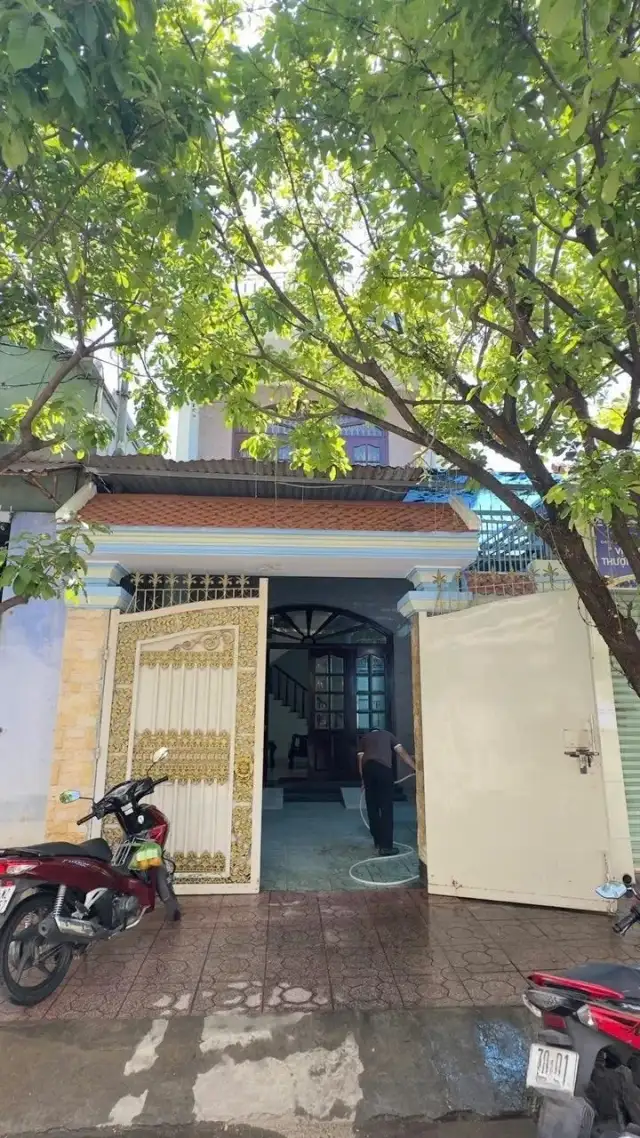 Bán nhà hẻm đường 2/4 Thành phố Nha Trang, Khánh Hòa – 3 phòng ngủ, giá 6.8 tỷ Bán nhà hẻm đường 2/4 Thành phố Nha Trang, Khánh Hòa – 3 phòng ngủ, giá 6.8 tỷ