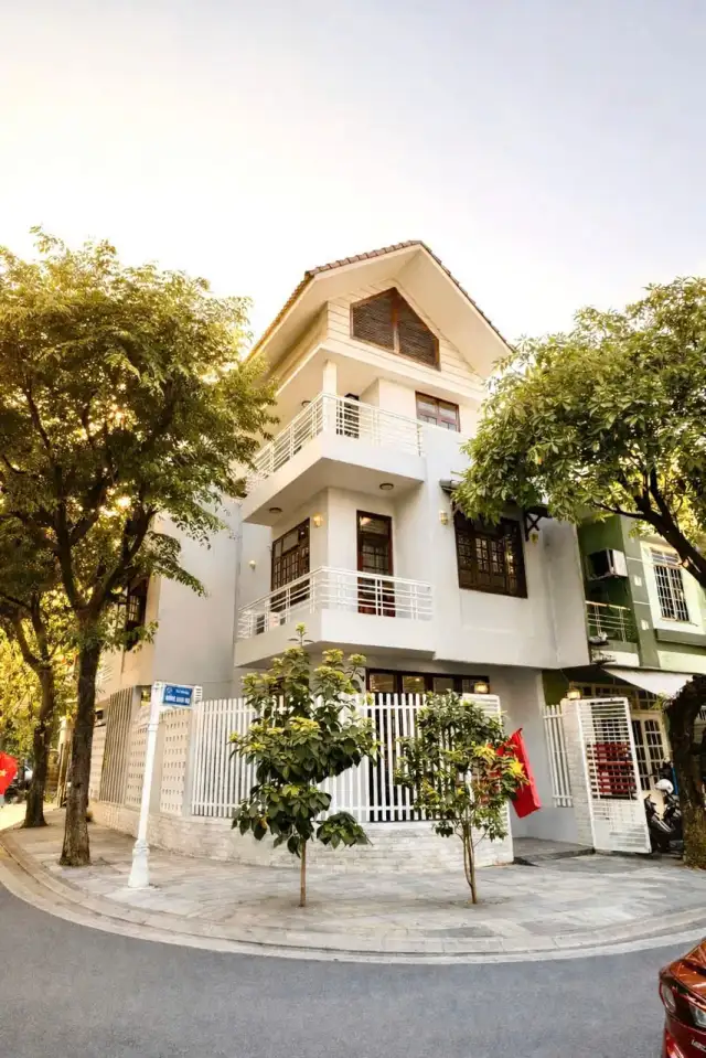 Bán nhà mặt tiền Hoàng Xuân Nhị Quận Hải Châu, TP. Đà Nẵng – 5 phòng ngủ, giá 17 tỷ Bán nhà mặt tiền Hoàng Xuân Nhị Quận Hải Châu, TP. Đà Nẵng – 5 phòng ngủ, giá 17 tỷ