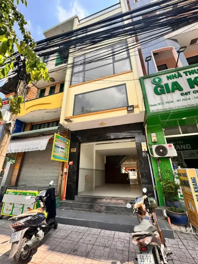 Bán nhà mặt tiền Đường Trường Chinh Quận 12, TP.HCM – 4 phòng ngủ, giá 14.7 tỷ Bán nhà mặt tiền Đường Trường Chinh Quận 12, TP.HCM – 4 phòng ngủ, giá 14.7 tỷ