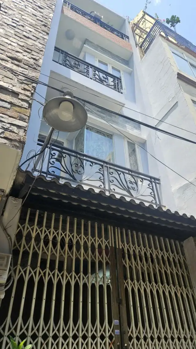 Bán nhà hẻm Tô Hiến Thành Quận 10, TP.HCM – 4 phòng ngủ, giá 7.2 tỷ Bán nhà hẻm Tô Hiến Thành Quận 10, TP.HCM – 4 phòng ngủ, giá 7.2 tỷ
