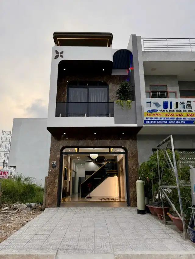 Bán nhà mặt tiền Nguyễn Kim Công Thành phố Tân An, Long An – 4 phòng ngủ, giá 3.7 tỷ Bán nhà mặt tiền Nguyễn Kim Công Thành phố Tân An, Long An – 4 phòng ngủ, giá 3.7 tỷ