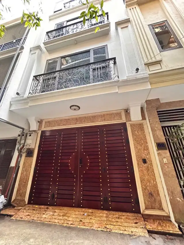 Bán nhà hẻm Nguyễn Lương Bằng Quận Đống Đa, TP. Hà Nội – 7 phòng ngủ, giá 29.8 tỷ Bán nhà hẻm Nguyễn Lương Bằng Quận Đống Đa, TP. Hà Nội – 7 phòng ngủ, giá 29.8 tỷ