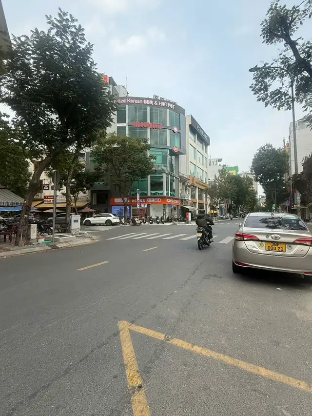 Bán nhà mặt tiền Lê Thị Hồng Gấm Quận 1, TP.HCM – giá 134 tỷ Bán nhà mặt tiền Lê Thị Hồng Gấm Quận 1, TP.HCM – giá 134 tỷ