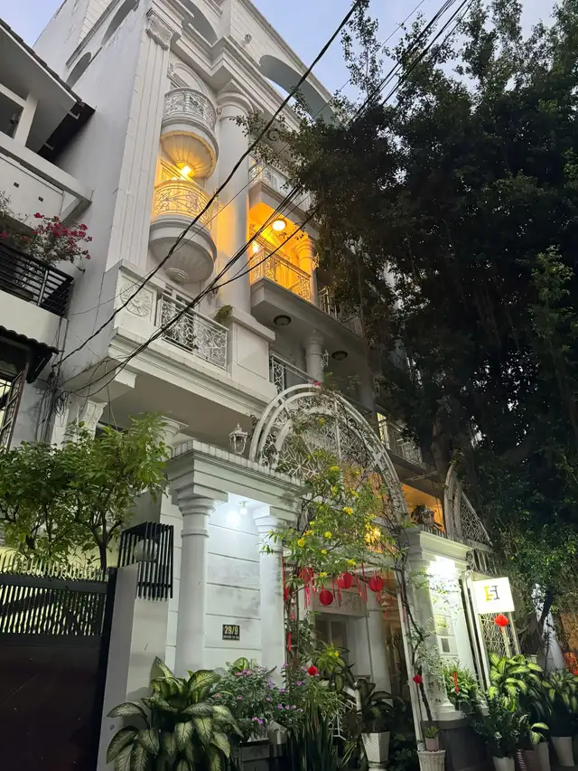 Bán nhà hẻm Hoàng Diệu Quận Phú Nhuận, TP.HCM – giá 150 tỷ Bán nhà hẻm Hoàng Diệu Quận Phú Nhuận, TP.HCM – giá 150 tỷ