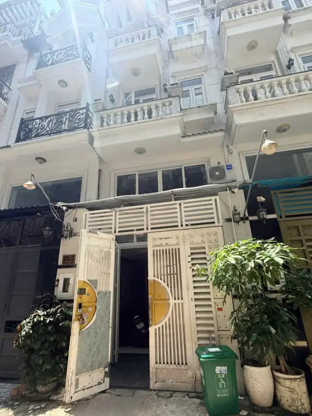 Bán nhà hẻm Nguyễn Du Quận Gò Vấp, TP.HCM – 9 phòng ngủ, giá 9.7 tỷ Bán nhà hẻm Nguyễn Du Quận Gò Vấp, TP.HCM – 9 phòng ngủ, giá 9.7 tỷ