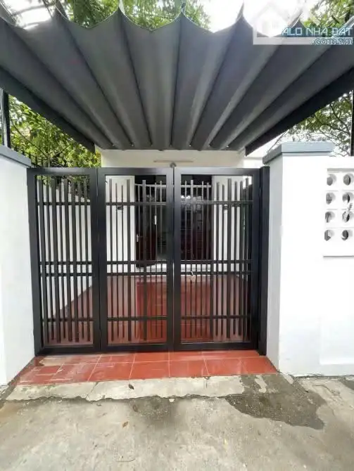 Bán nhà hẻm Mạc Đỉnh Chi Quận Phú Xuân, TP. Huế – 2 phòng ngủ, giá 2.5 tỷ Bán nhà hẻm Mạc Đỉnh Chi Quận Phú Xuân, TP. Huế – 2 phòng ngủ, giá 2.5 tỷ
