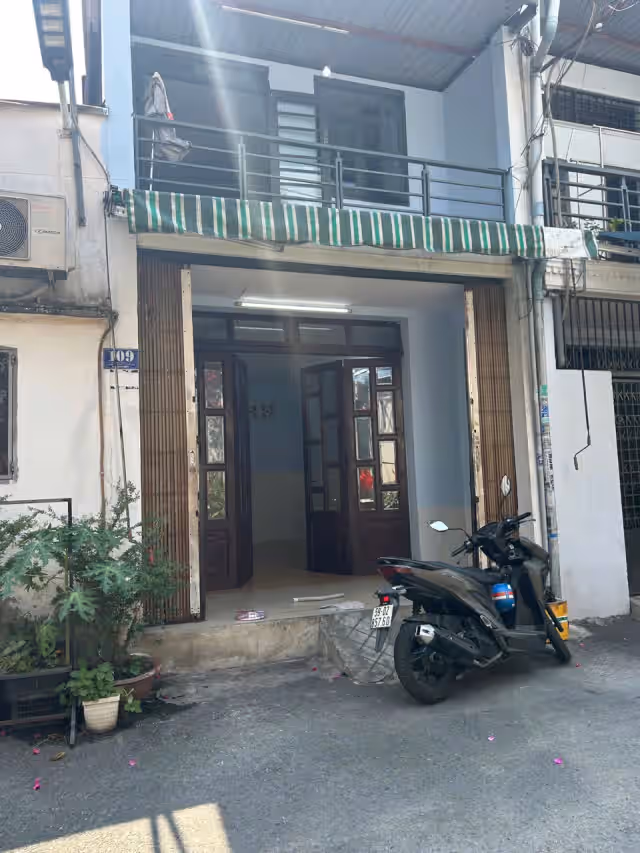 Cho thuê nhà hẻm liên khu 1-6 Quận Bình Tân, TP.HCM – 2 phòng ngủ, giá 7.5 triệu