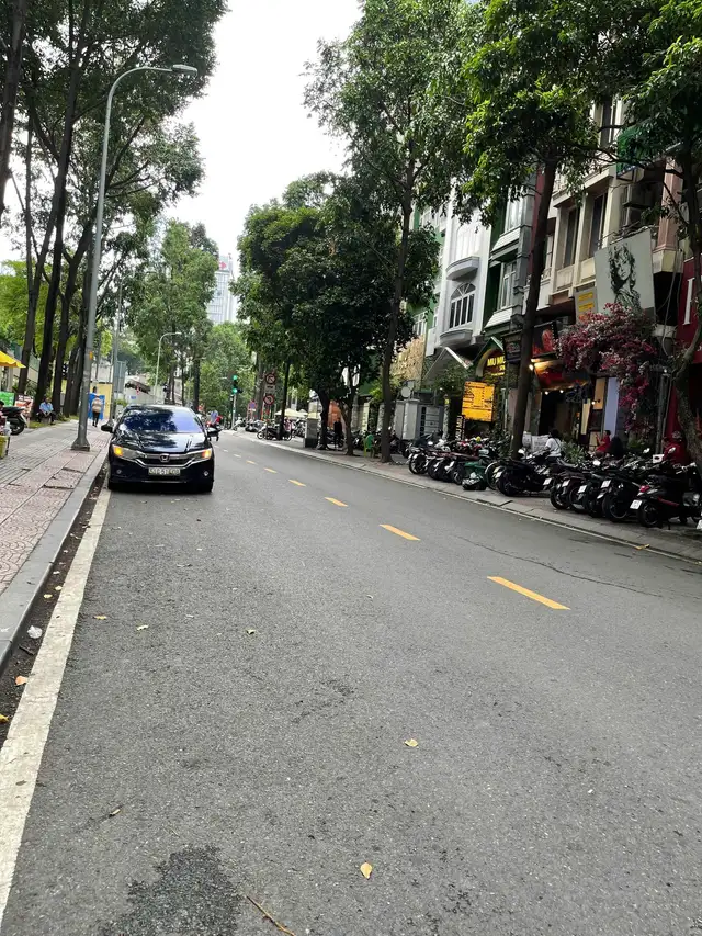 Bán nhà mặt tiền Chu Mạnh Trinh Quận 1, TP.HCM – 6 phòng ngủ, giá 100 tỷ Bán nhà mặt tiền Chu Mạnh Trinh Quận 1, TP.HCM – 6 phòng ngủ, giá 100 tỷ