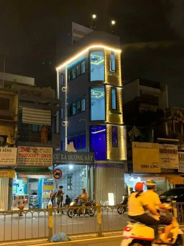 Bán nhà mặt tiền Lý Thái Tổ Quận 3, TP.HCM – 2 phòng ngủ, giá 8.2 tỷ Bán nhà mặt tiền Lý Thái Tổ Quận 3, TP.HCM – 2 phòng ngủ, giá 8.2 tỷ