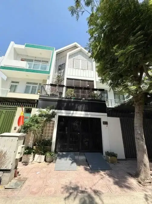 Bán nhà mặt tiền đường số 8, KĐT Hà Quang 1 Thành phố Nha Trang, Khánh Hòa – 4 phòng ngủ, giá 11.6 tỷ Bán nhà mặt tiền đường số 8, KĐT Hà Quang 1 Thành phố Nha Trang, Khánh Hòa – 4 phòng ngủ, giá 11.6 tỷ