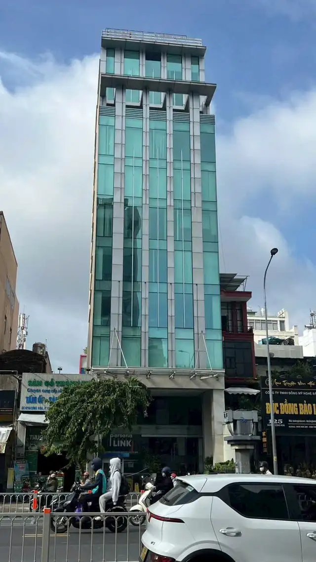 Bán nhà mặt tiền Cộng Hòa Quận Tân Bình, TP.HCM – 13 phòng ngủ, giá 185 tỷ