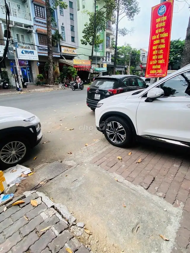 Bán nhà mặt tiền D2 (Saigon Pearl) Quận Bình Thạnh, TP.HCM – giá 23.5 tỷ