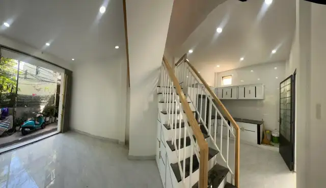 Bán nhà hẻm đường 2/4 Thành phố Nha Trang, Khánh Hòa – 2 phòng ngủ, giá 2.4 tỷ
