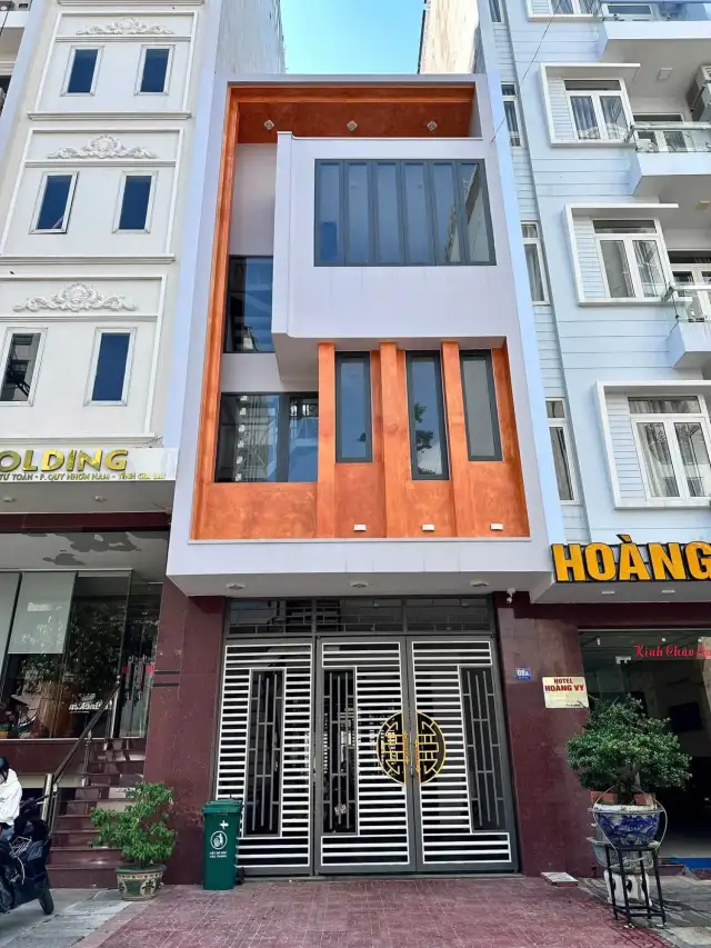 Bán nhà mặt tiền Bùi Tư Toàn Thành phố Quy Nhơn, Bình Định – 4 phòng ngủ, giá 11 tỷ