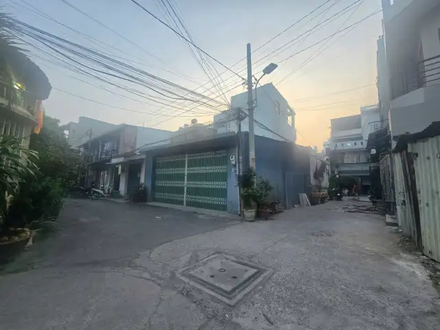 Bán nhà hẻm Lê Trọng Tấn Quận Tân Phú, TP.HCM – 1 phòng ngủ, giá 5.9 tỷ Bán nhà hẻm Lê Trọng Tấn Quận Tân Phú, TP.HCM – 1 phòng ngủ, giá 5.9 tỷ