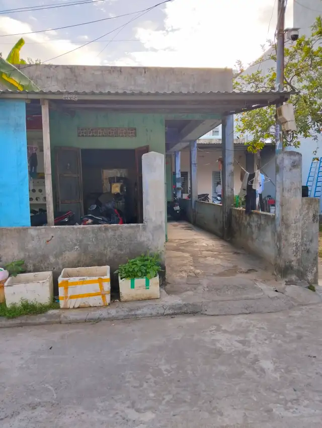 Bán nhà hẻm Phan Văn Định Quận Liên Chiểu, TP. Đà Nẵng – 6 phòng ngủ, giá 6.1 tỷ Bán nhà hẻm Phan Văn Định Quận Liên Chiểu, TP. Đà Nẵng – 6 phòng ngủ, giá 6.1 tỷ