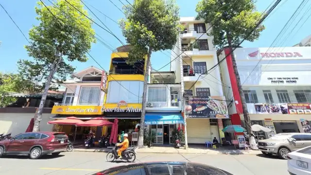 Bán nhà mặt tiền Yersin Thành phố Nha Trang, Khánh Hòa – 17 phòng ngủ, giá 27 tỷ
