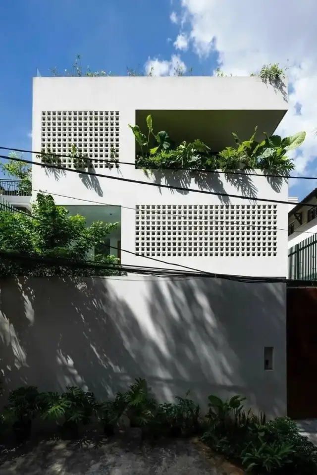 Bán nhà mặt tiền Nguyễn Văn Hưởng Quận 2, TP.HCM – 5 phòng ngủ, giá 110 tỷ Bán nhà mặt tiền Nguyễn Văn Hưởng Quận 2, TP.HCM – 5 phòng ngủ, giá 110 tỷ