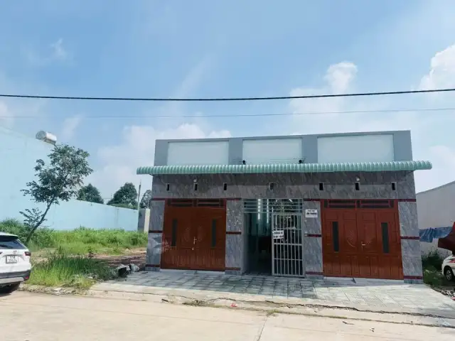 Bán nhà mặt tiền đường Ni11 Thành phố Bến Cát, Bình Dương – 10 phòng ngủ, giá 4 tỷ Bán nhà mặt tiền đường Ni11 Thành phố Bến Cát, Bình Dương – 10 phòng ngủ, giá 4 tỷ