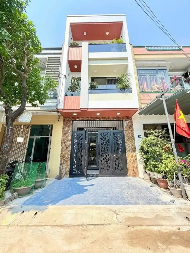 Bán nhà mặt tiền Dương Đức Hiền Quận Liên Chiểu, TP. Đà Nẵng – 4 phòng ngủ, giá 7.7 tỷ