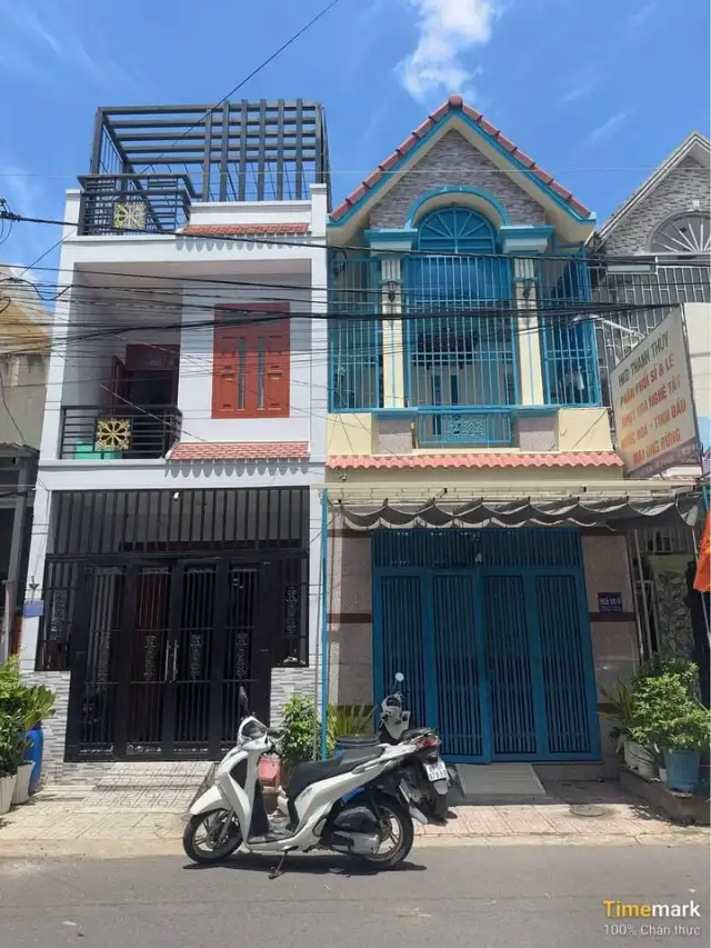 Bán nhà hẻm Đường DT 743A, Chung cư Thạnh Tân Thành phố Dĩ An, Bình Dương – 4 phòng ngủ, giá 4.5 tỷ Bán nhà hẻm Đường DT 743A, Chung cư Thạnh Tân Thành phố Dĩ An, Bình Dương – 4 phòng ngủ, giá 4.5 tỷ